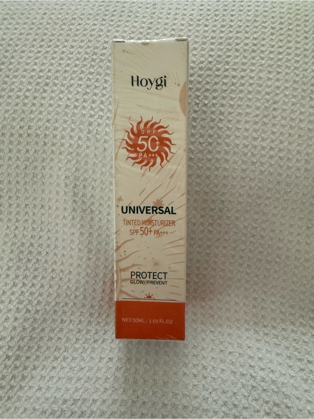 Hoygi  Sunscreen Universal Tinted Moisturizer SPF 50+ PA+++.